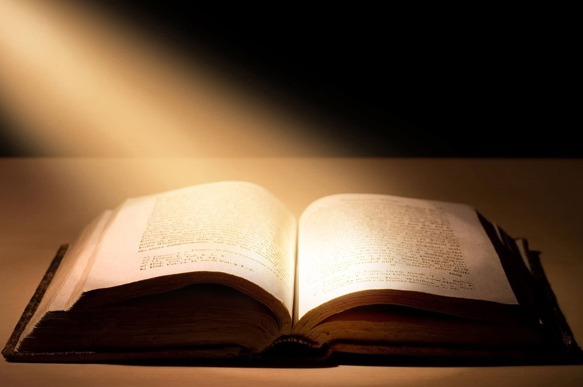 Isten szól a Biblián keresztül - Jobb, mint a Google, pontosabb, mint az AI